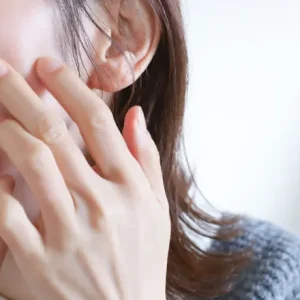 症例93 吹出物 / ニキビと月経痛に漢方薬が奏功した症例