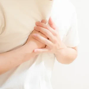 症例101 息苦しさとみぞおちの張りに漢方薬が奏功した症例